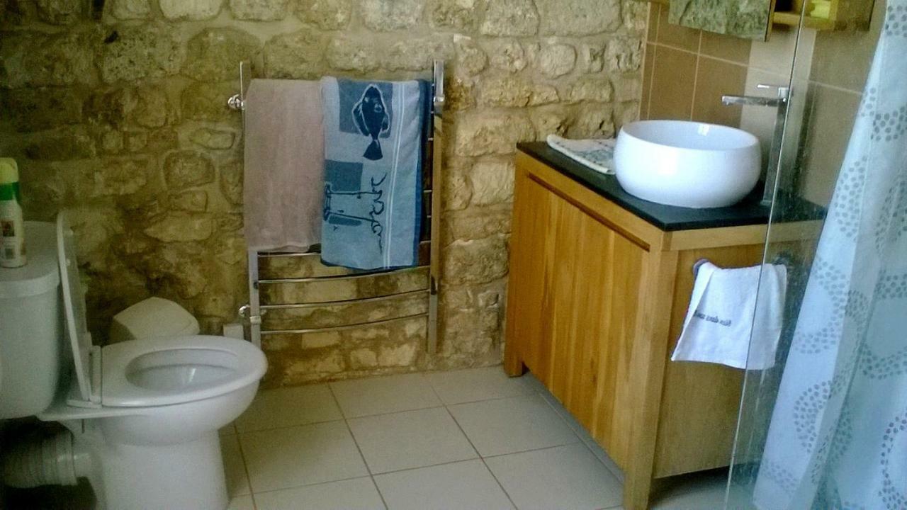 La Maison De L'Aubepin Saint-Savinien Buitenkant foto